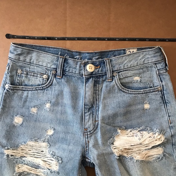 We The Free Women’s Blue Distressed Jean Shorts Size 26 - Picture 4 of 5